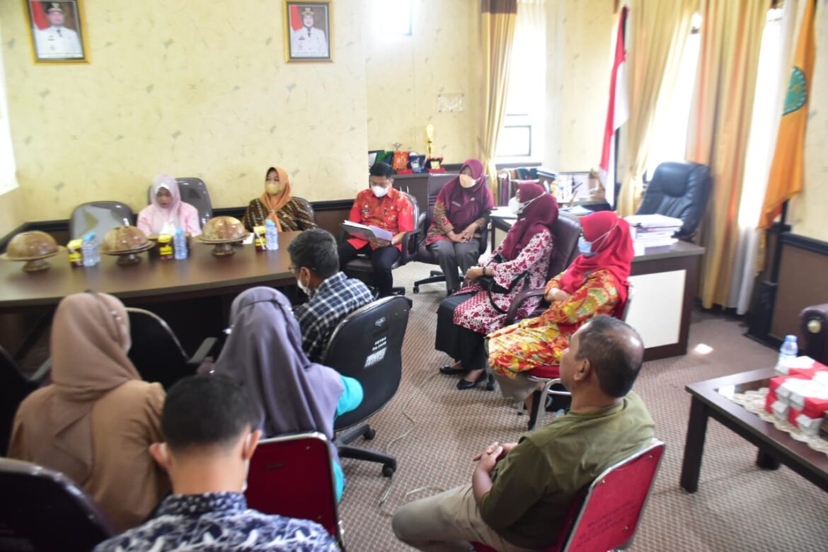 WABUP PIMPIN RAPAT PERSIAPAN PENILAIAN KINERJA AKSI KONVERGENSI PENURUNAN STUNTING