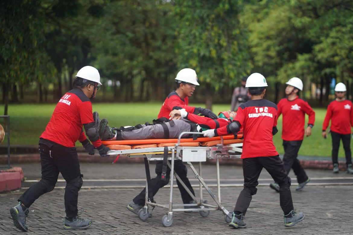 Tutup Diklatsar, Tim Reaksi Cepat Semen Tonasa Simulasi Penyelamatan Bencana