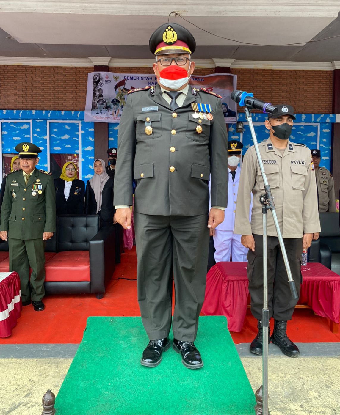 Kapolsek Ma’rang Pangkep Jadi Irup Pada Upacara Penurunan Bendera HUT RI-77 Tingkat Kecamatan Ma’rang