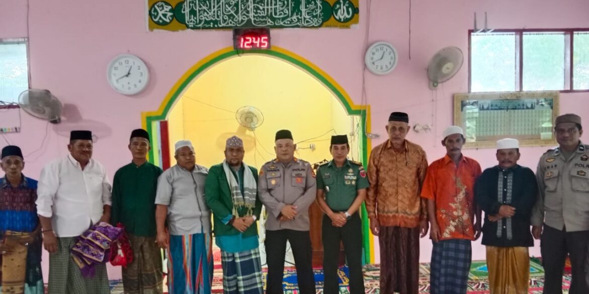 Melalui Safari Jum’at, Kapolsek Ma’rang Himbau Warga Bersama Jaga Keamanan dan Kondusifitas Jelang Pilkades