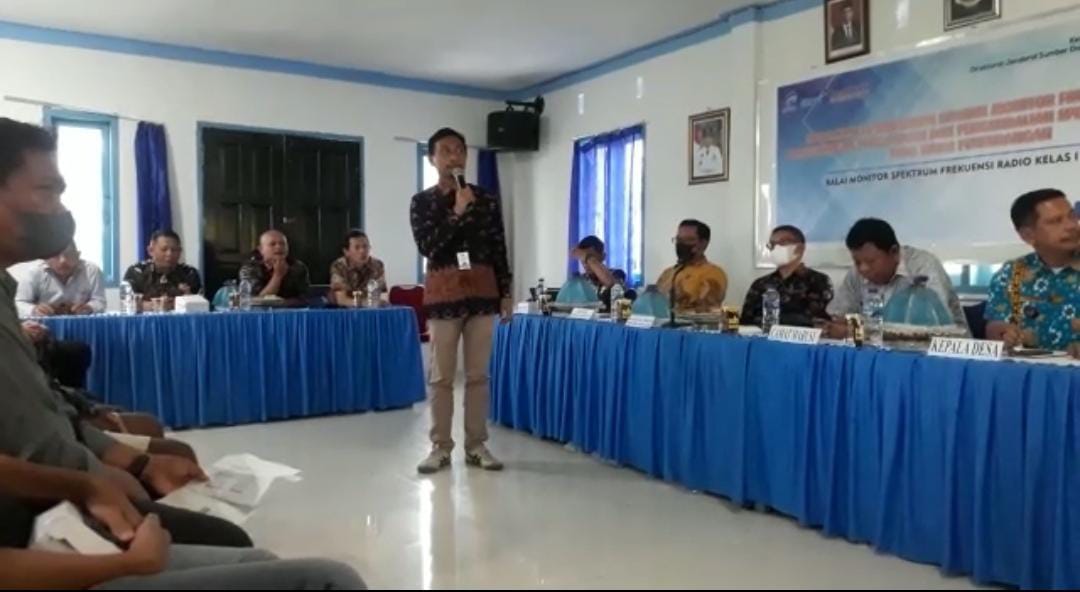 Sosialisasi Pemanfaatan Stasiun Monitor Pengendalian Spektrum Frekuensi Radio Di Kecamatan Marusu