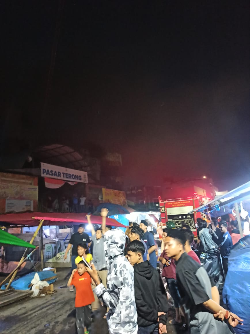 GEDUNG PASAR TERONG TERBAKAR