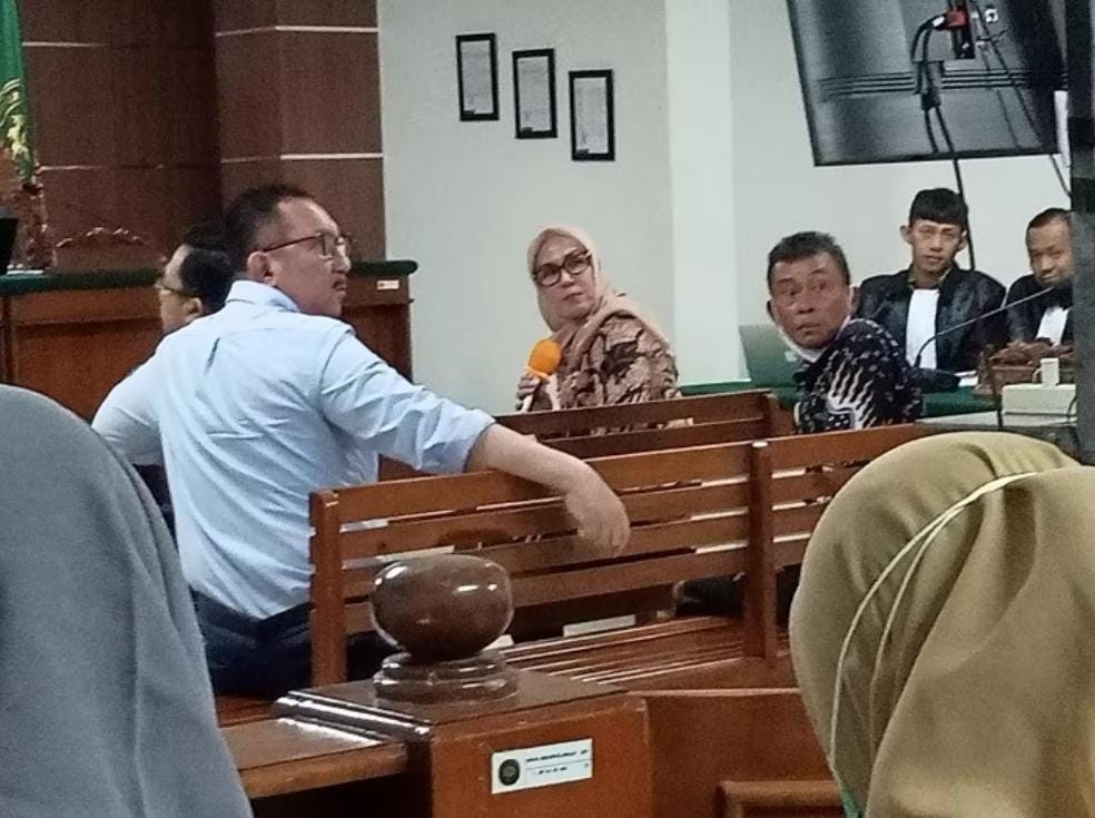 Muzayyin Arif Mangkir Dari Sidang Kasus Dugaan Suap,di Duga Temui DPO Polres Maros?