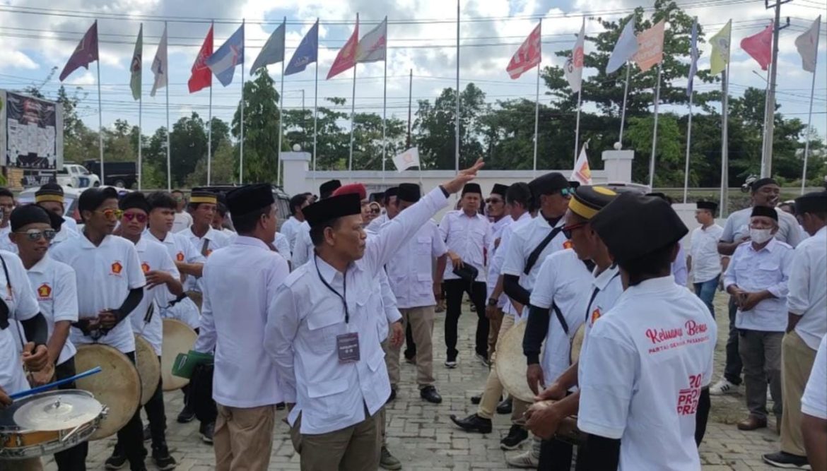 DPC Gerindra Pasangkayu Daftarkan 25 Bacaleg Ke KPUD, Nasri : Kita Target Pucuk Pimpinan DPRD