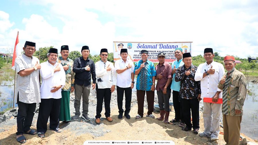 Peletakan Batu Pertama Masjid Darul Mustafa Diresmikan Langsung oleh Gubernur Kalmantan Utara Drs. H. Zainal A Paliwang, S.H., M.Hum