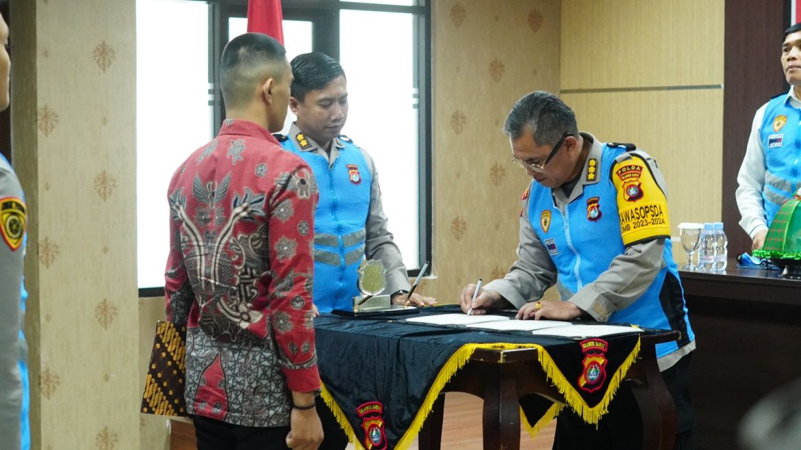 Komitmen Wujudkan Seleksi Proaktif Polri yang Betah, Polda Sulbar Gelar Penandatanganan Fakta Integritas dan Pengambilan Sumpah