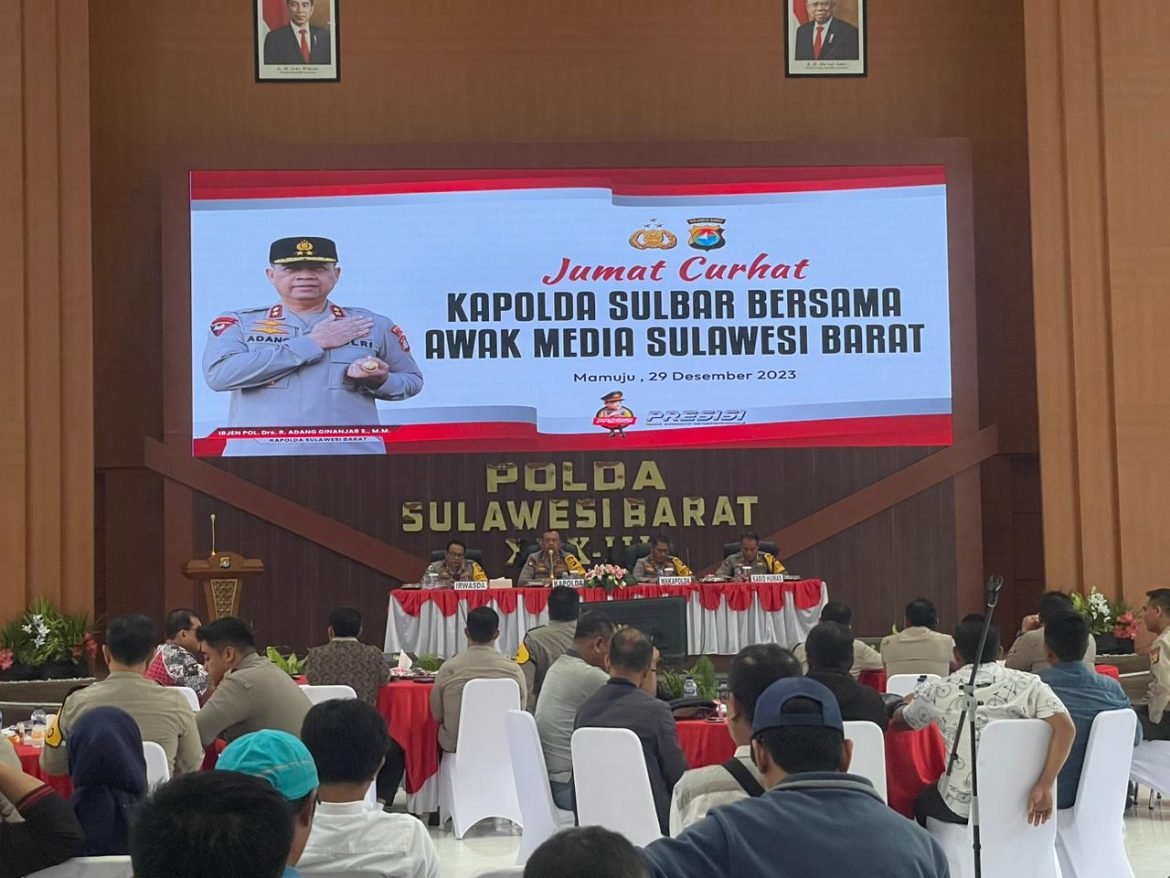 Kapolda Sulbar Giat Jumat Curhat Bersama Awak Media