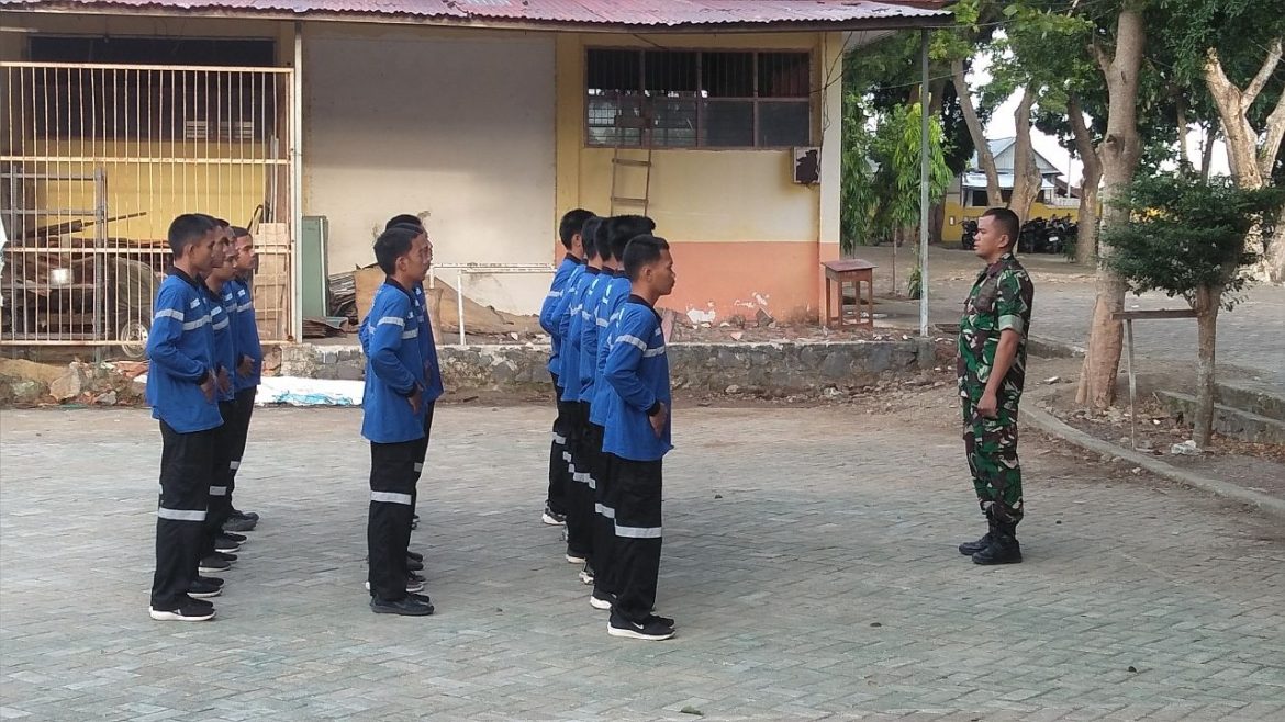 Letkol Inf Andika Ari P, SE, M.I.Pol Pimpin Pembinaan Mental dan Fisik Siswa SMKN 5 Sidrap