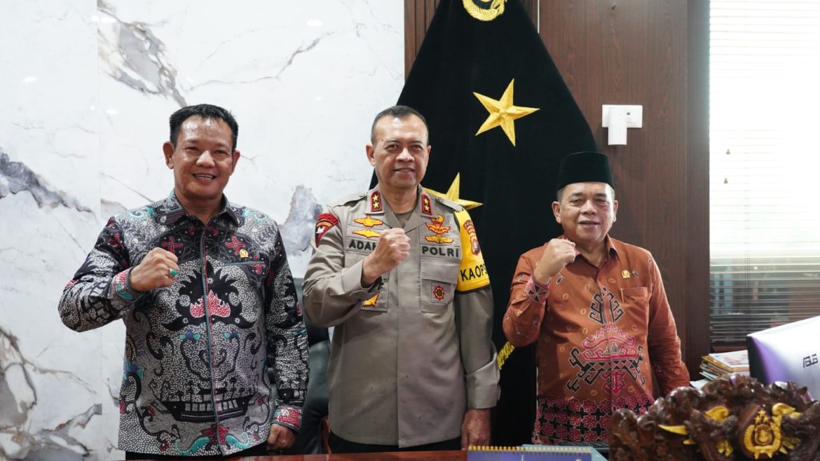 Kapolda Sulbar Terima Kunjungan Kerja Komisi I DPRD Provinsi Lampung Bahas Soal Pertanahan dan Keamanan