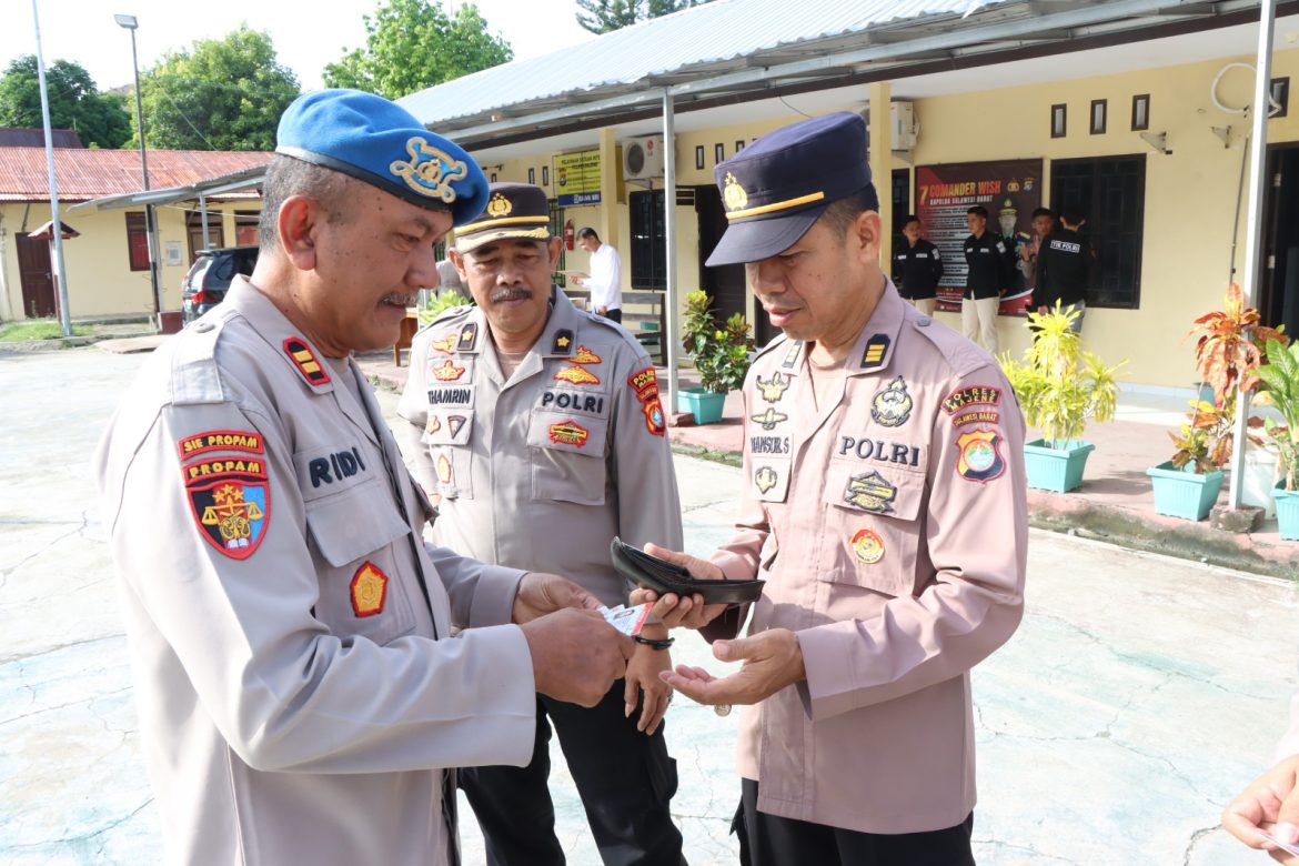 Cek Kesiapan dan Sikap Tampang Personel, Propam Polres Majene Gelar Gaktiblin