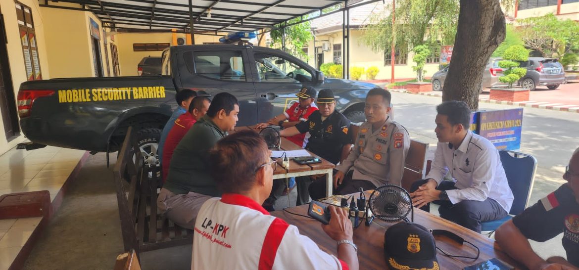 Dengar Keluh Kesah Masyarakatnya, Wakapolres Polman Laksanakan Jumat Curhat 