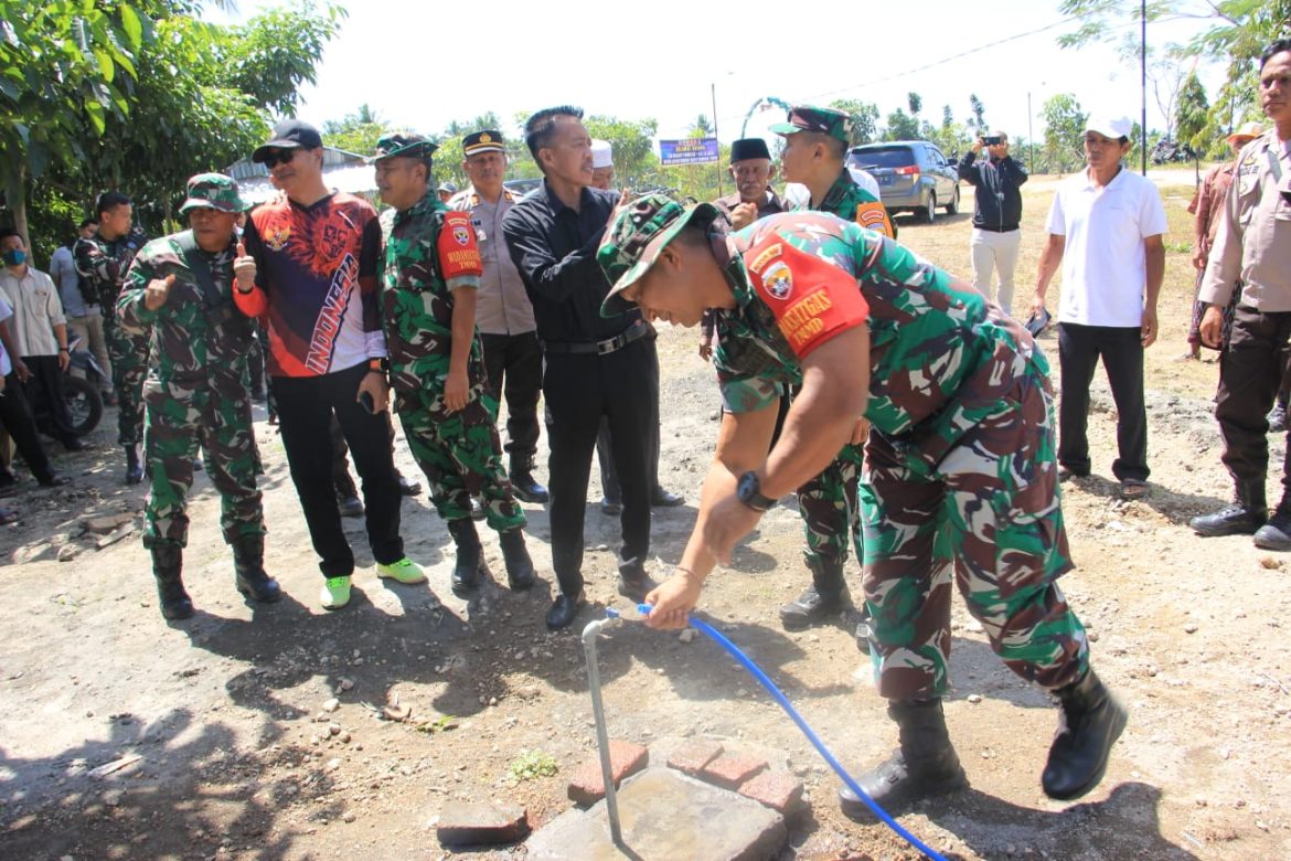 TMMD ke-121 Kodim 1615/Lotim Bantu Masyarakat Atasi Kesulitan Air Bersih  Dusun Lengkok Ratu Desa Kesik