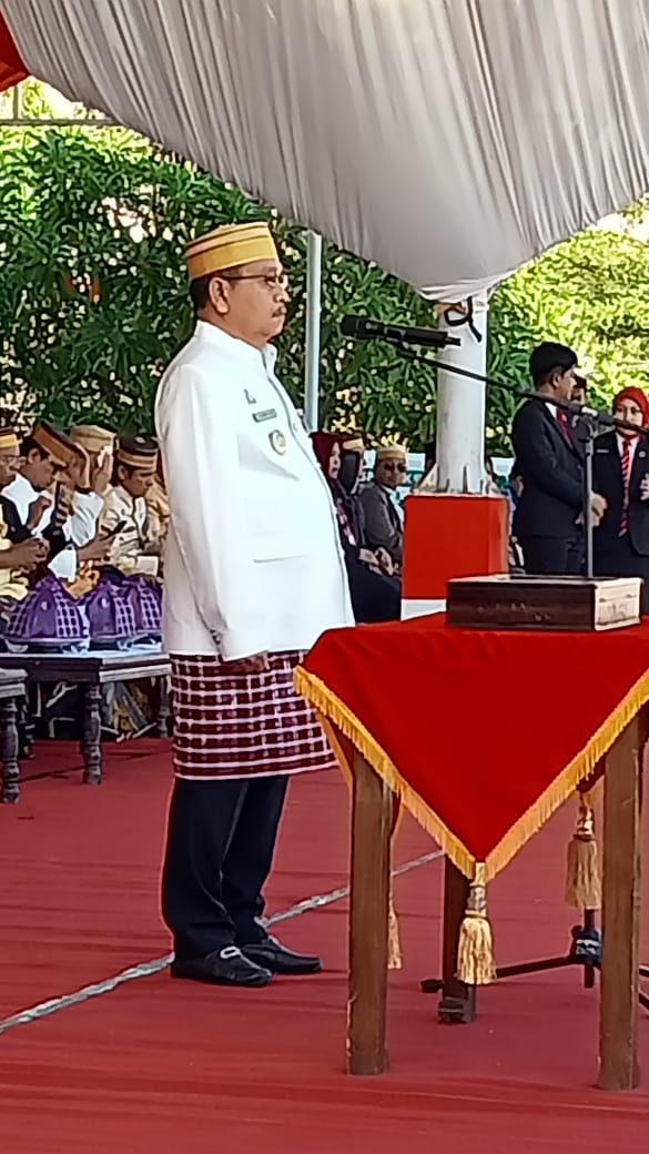 HUT RI Ke 79 Bupati Yaumil, Pimpin Langsung Upacara Pengibaran Bendera Merah Putih Di Alun-Alun