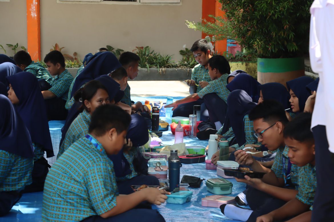 Kapolres Polman Hadiri Uji Coba Makan Siang Bergizi Yang Seimbang, Salah Satu 8 Program Prioritas Presiden RI