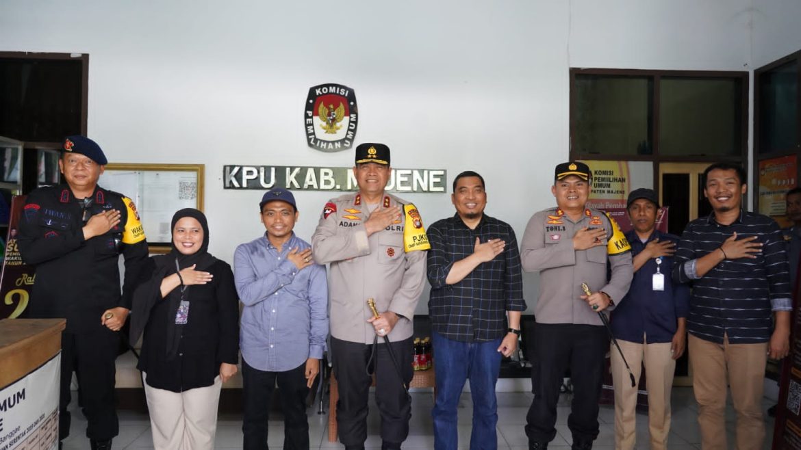 Pastikan Kesiapan Pengamanan Pilkada Maksimal, Kapolda Kunjungi Polres Majene Dan Kantor KPU