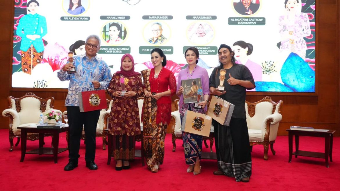 Menteri Kebudayaan Apresiasi Peluncuran Buku “Kebaya, Keanggunan Yang Diwariskan”