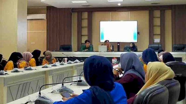 DPRD Makassar Paparkan Kerja-Kerja Dewan dan Kesekretariatan ke Anak Magang SMA/SMK