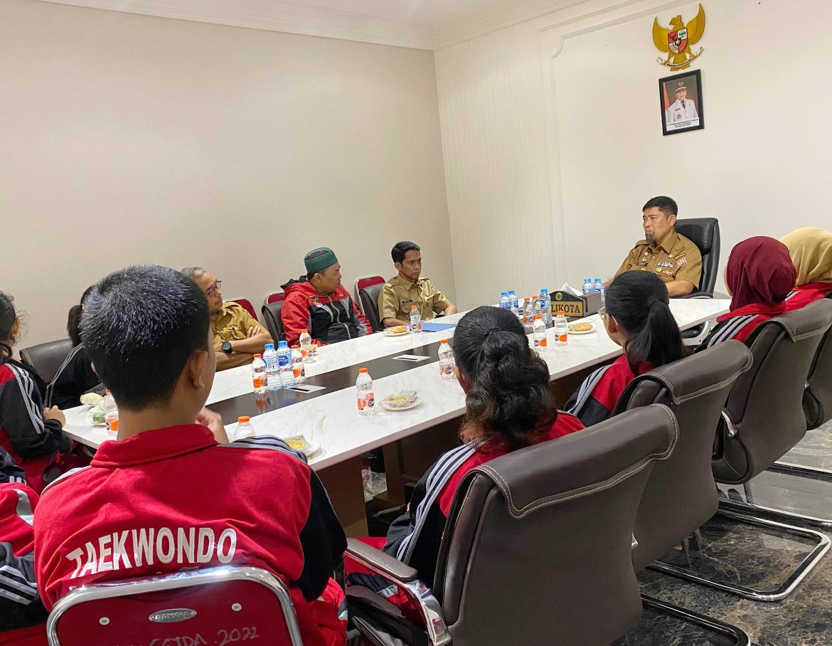 Pjs Walikota Makassar Lepas Tim Atlet Taekwondo