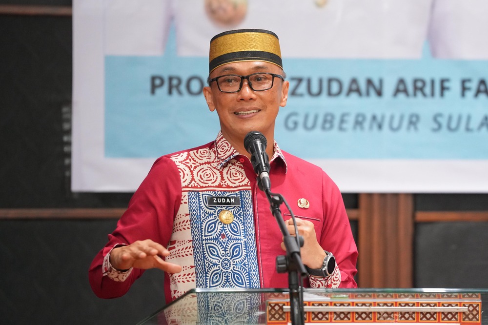 Pj Gubernur Sulsel Jamin Tak Ada PHK Massal Saat UMP Naik