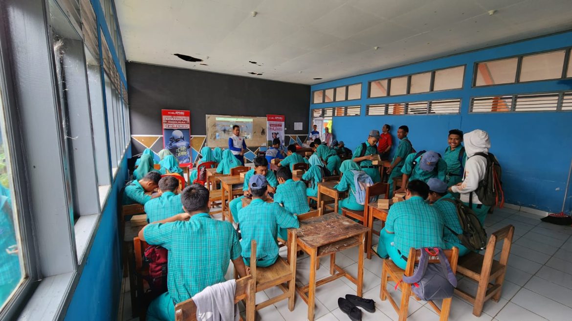 Asmo Sulsel Gencarkan Edukasi Keselamatan Berkendara dari Pelajar Hingga Pekerja