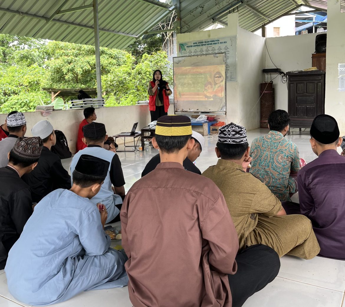 Mahasiswa KKN-T Unhas Gelar Sosialisasi Cegah Kekerasan Seksual di Pondok Pesantren