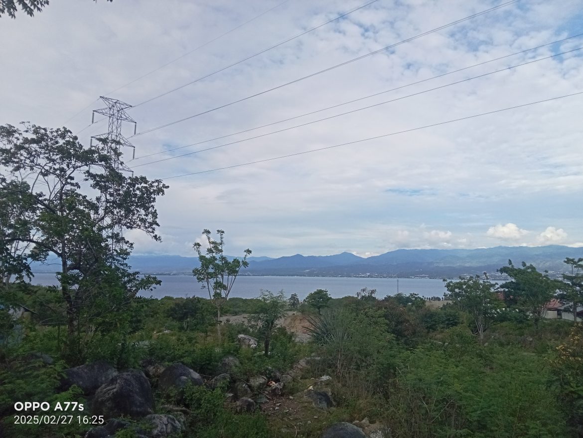 Keindahan Pemandangan Kelurahan Buluri Dari Bibir Gunung, Destinasi Tersembunyi Yang Memukau.!